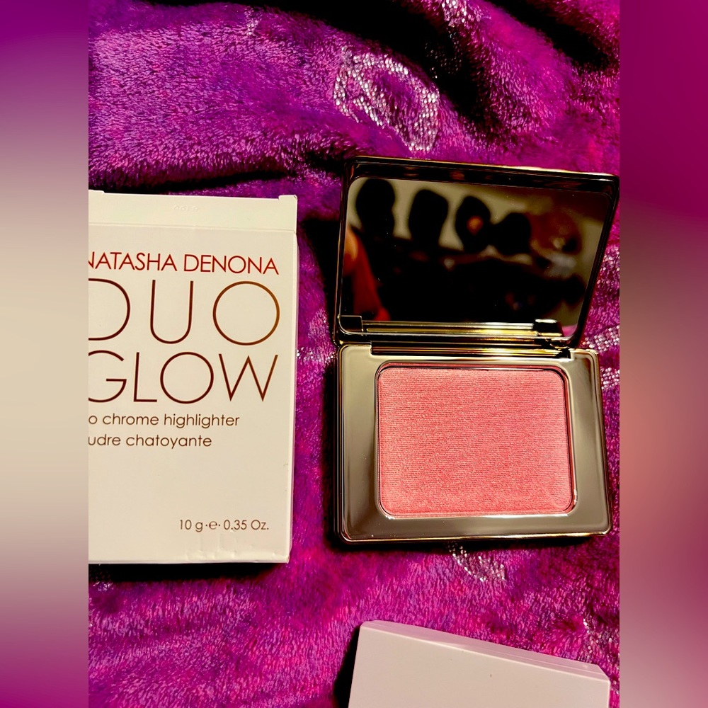 Natasha Deona Glow powder